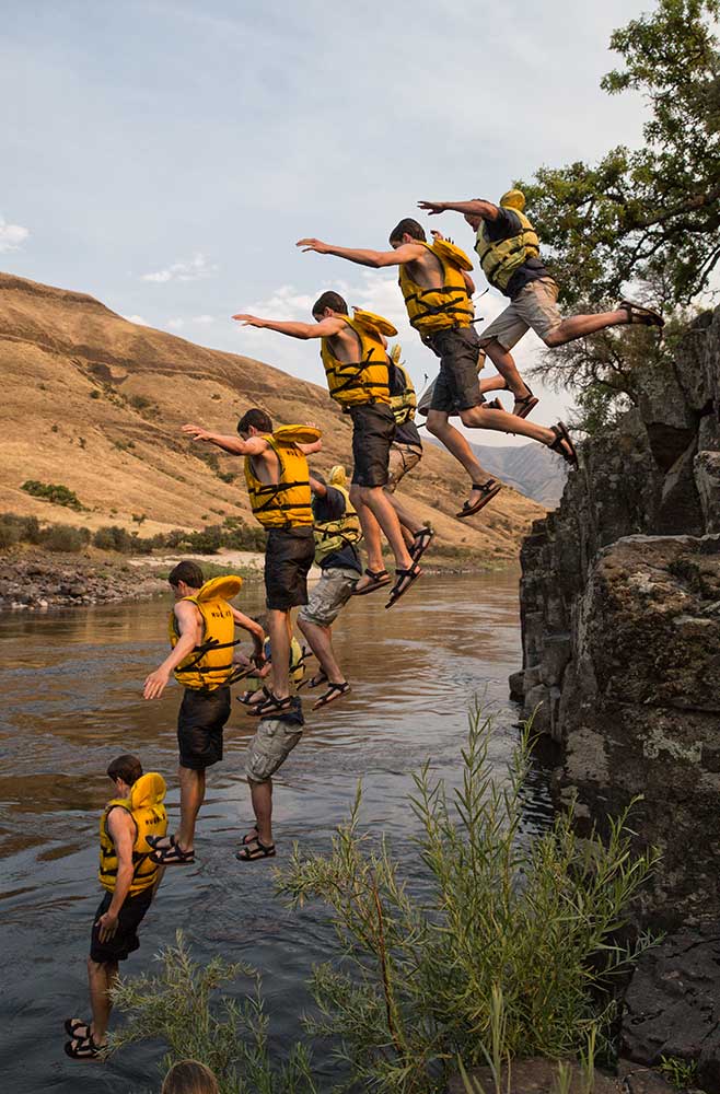 Salmon-River-Canyons-rock-jump